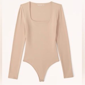 Abercrombie and Fitch Soft Matte Seamless Squareneck Long-Sleeve Bodysuit